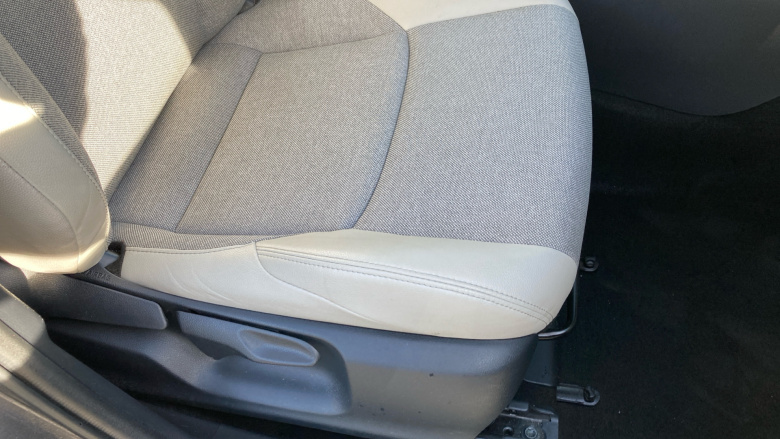 Toyota Yaris 1.5 Hybrid Excel 5dr CVT Hybrid Hatchback